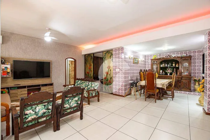 Apartamento com 3 quartos, 1 suíte e 1 vaga à venda, 165 m² por R$ 1.160.000 - Icaraí - Ni