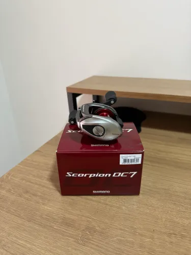 Carretilha Shimano SCORPION DC7 