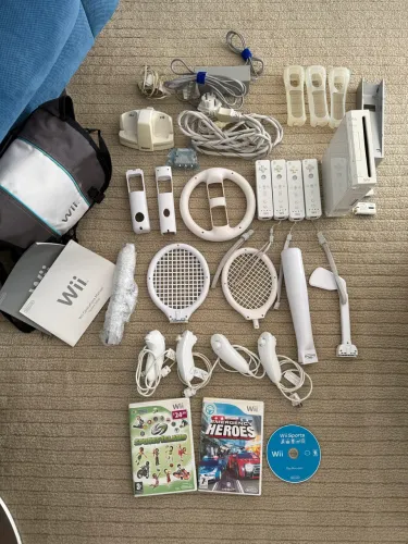  ? Nintendo Wii Original Completo + 4 Controles + Bolsa Original + 3 Jogos