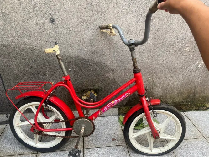 Bicicleta infantil com detalhe