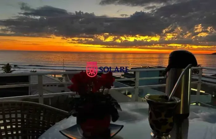 Cobertura, excelente vista ao mar - Praia de Bombas para 10 pessoas