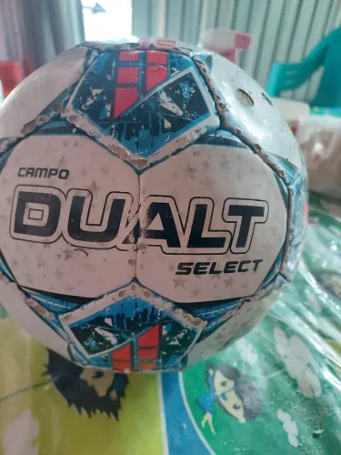 Bola original costurada a mão