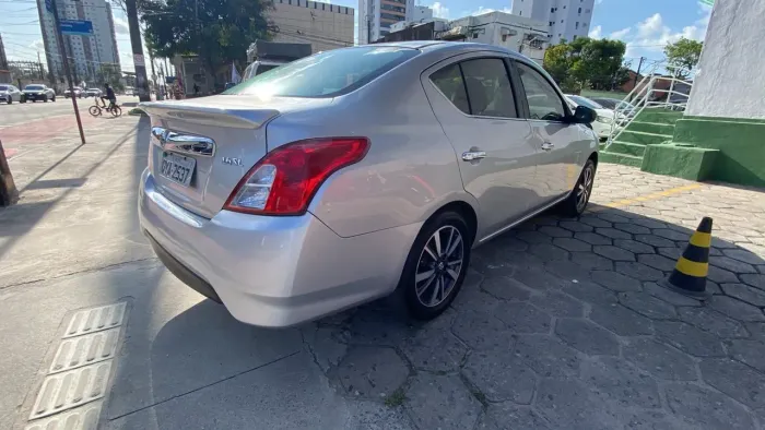 Nissan Versa SL 1.6 16V Flexstart 4P Aut. 2020