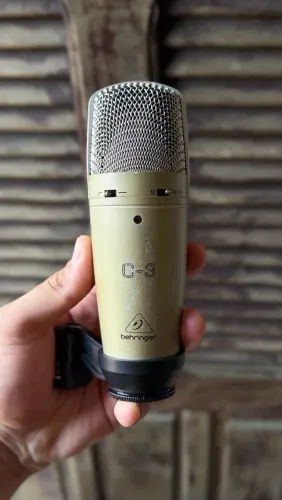 Microfone de studio beringher c3