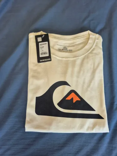 Camisa Importada Quiksilver - Off Witt - tamanho GG (78cm x 57cm) NOVA