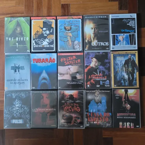 Lote com 45 DVDs de filmes