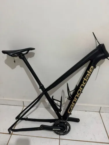 QUADRO MTB CARBONO CANNODALE FS-I