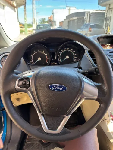 Ford Fiesta 1.6 16V Flex Mec. 5P 2015