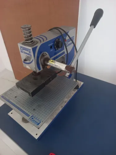 Máquina de gravação hot stamp