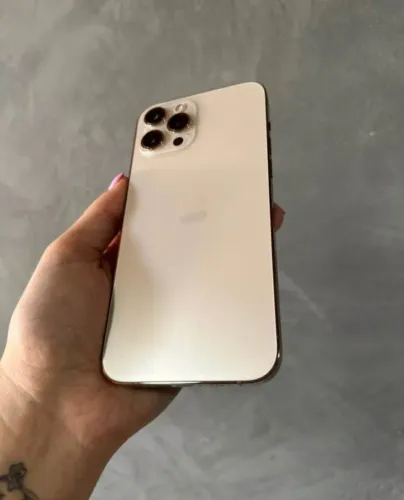 Iphone 12 pro max sem datalhes 