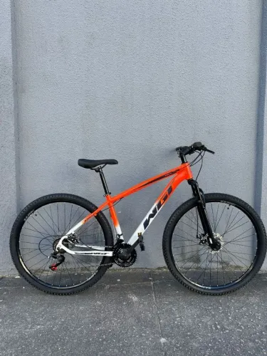 Bike comprada na loja no dia 18/07/25, pouco utilizada, tenho a nota fiscal.