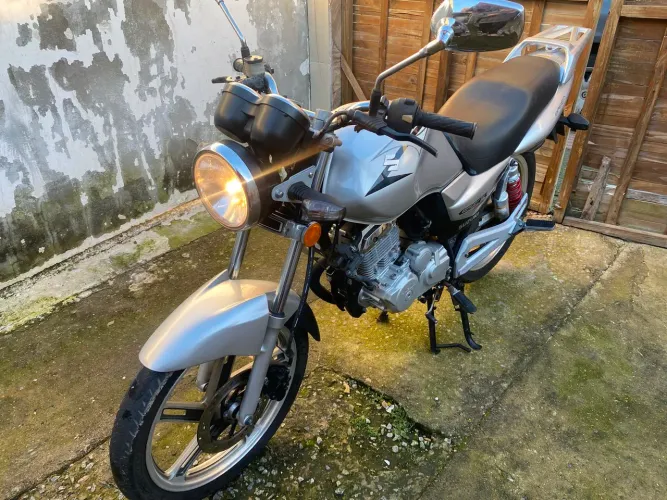 Suzuki GSR 150i 2015/2016