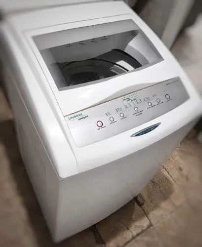 Venda da máquina de lavar roupas Brastemp 8kg
