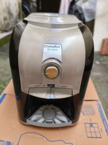 Gelagua de Mesa Esmaltec 