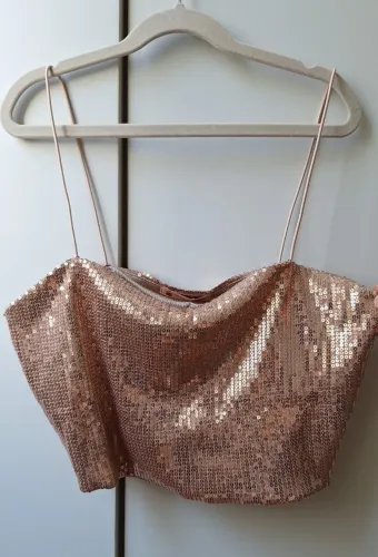 Cropped de paetês bege com dourado Nova Versão M
