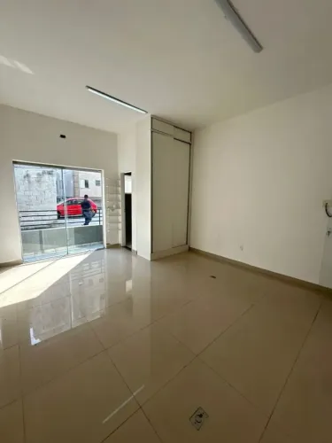 Escritório para aluguel e venda possui 34 metros quadrados com 1 quarto