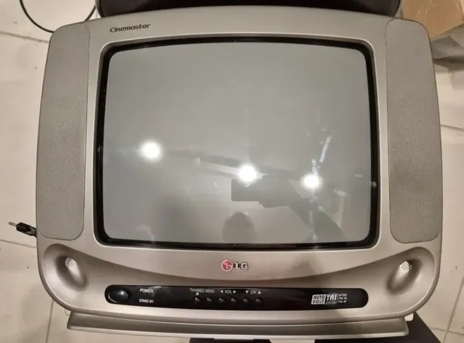TV LG Cinemaster 14 pol Tubo CRT - COM DEFEITO 