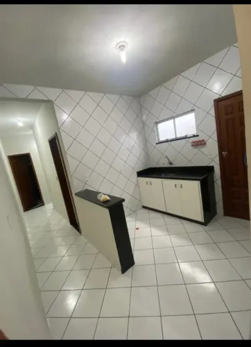 Alugo apartamento 1º andar na Avenida Américo Nogueira 598