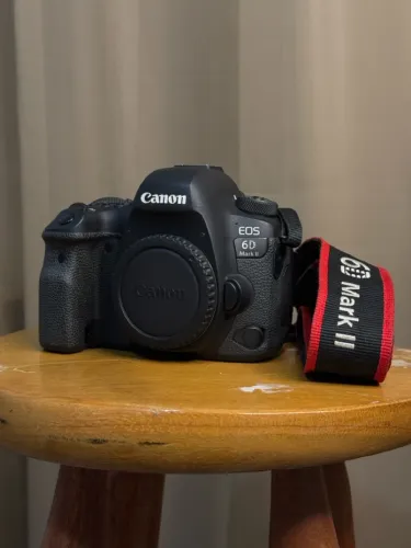 Canon 6D Mark II (Corpo)