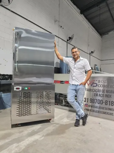 Ultracongelador sob medida - congela alimentos com aproximadamente 1 hora (d)