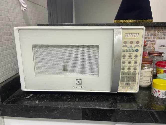 Venda-se microondas com defeito na resistência 