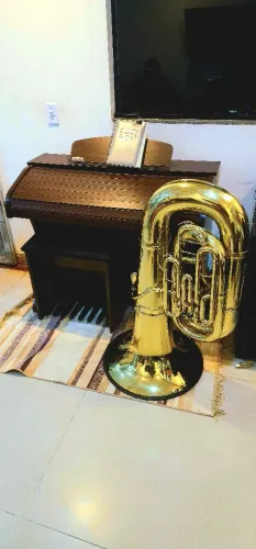 Tuba conn 20j