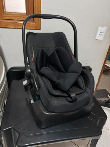 bebê conforto Kiddo Casulo Click na cor preta