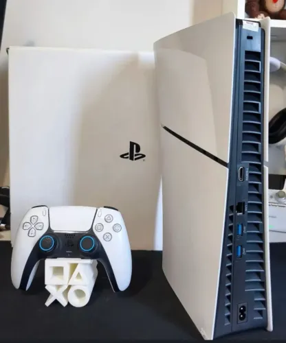 PlayStation 5 Slim 1TB Impecável, pouco usado.