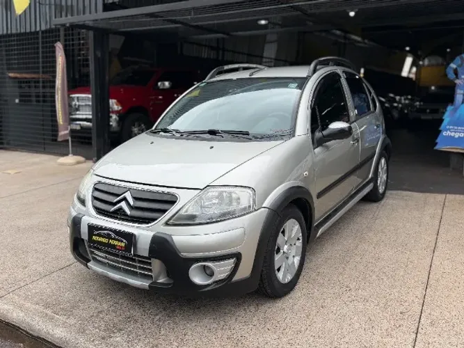 Citroen C3 XTR 1.4 Flex 8V 5P 2011