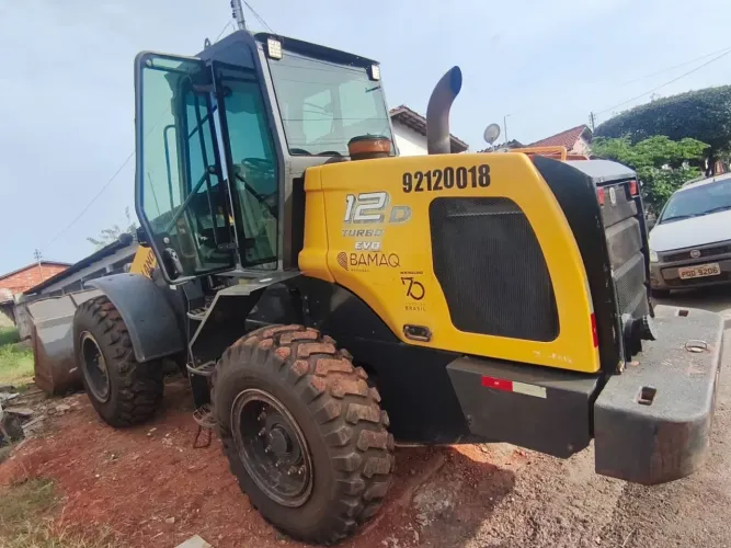 Pá carregadeira new holland 12D