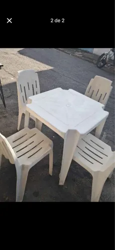 Conjunto de mesinha de plástico