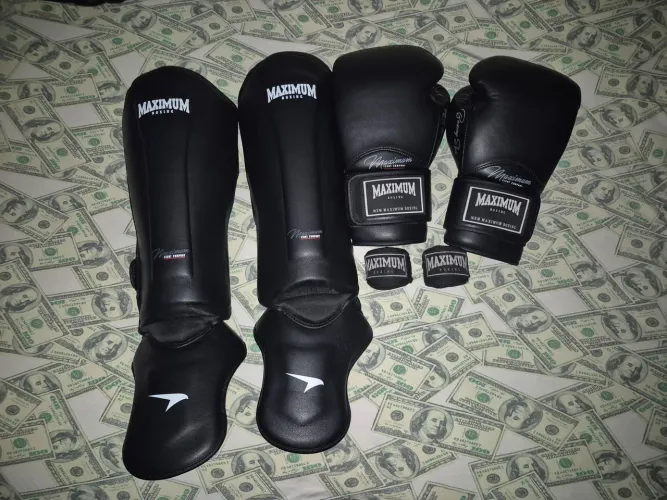 Kit muay thai maximum Caneleira G, Luva 14oz, Bandagem 5m