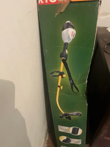 Aparador de grama Ryobi elétrico
