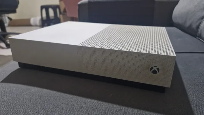 XBOX ONE S ALL DIGITAL 1TB USADO | SEM CONTROLE | FUNCIONANDO PERFEITAMENTE
