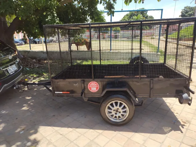 Vende-se carretinha 3 em 1