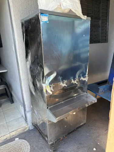 Bebedor Industrial 4 torneiras