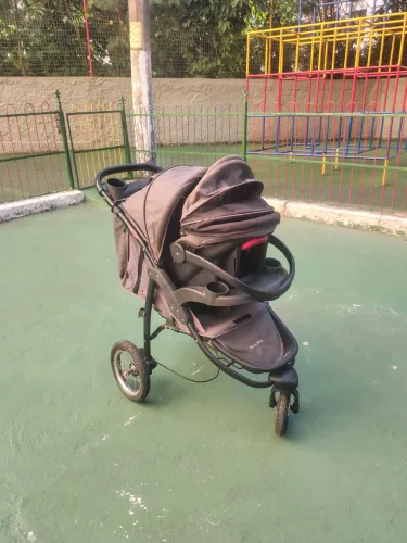 Carrinho Prime Baby Retrátil e desmontável + bebê conforto