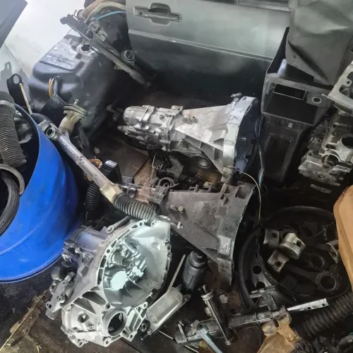 VENDE-SE PEÇAS DIVERSAS LINHA LEVE CARROS