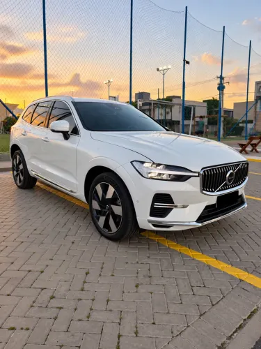Volvo XC-60 T-8 Ultimate 2.0 AWD (híbrido) 2024