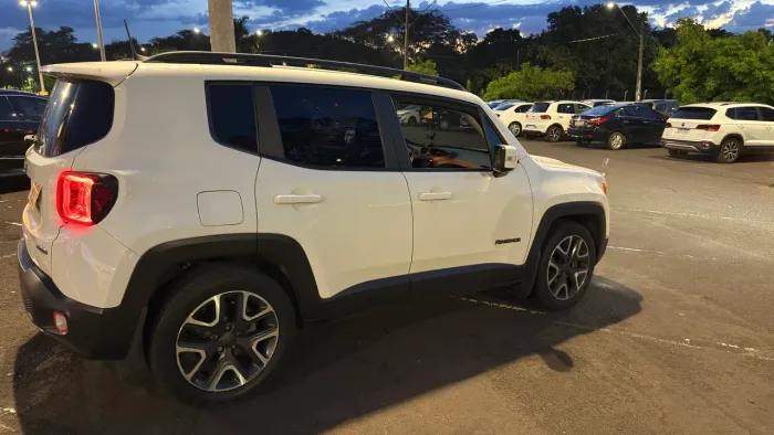 Jeep Renegade Longitude 1.8 4X2 Flex 16V Aut. 2021