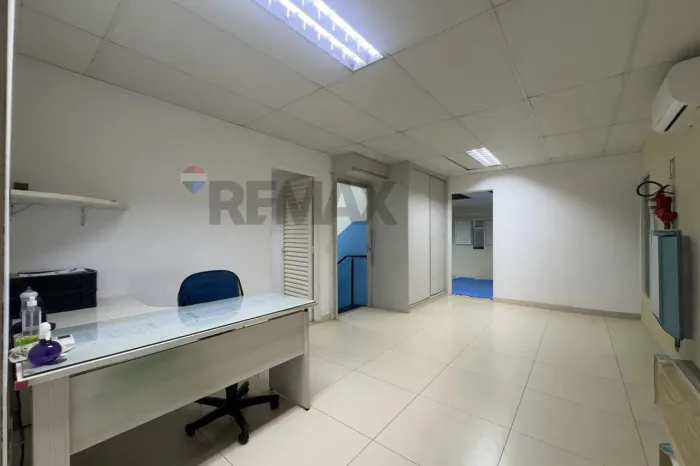 Predio Comercial 550m2 lote de 200m2 com 3 Pavimentos, do Guará 2, QE 28