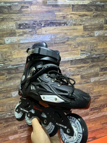 ? Patins Traxart DynamiX ABEC-7 - Usado em Excelente Estado Numeração 41/42
