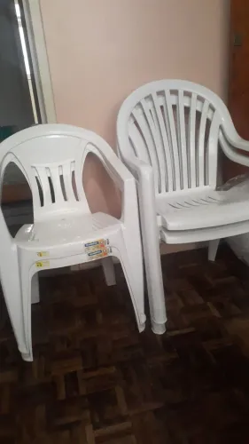 Cadeira de plástico 