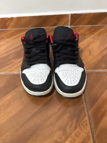 Air Jordan 1 Low White Toe