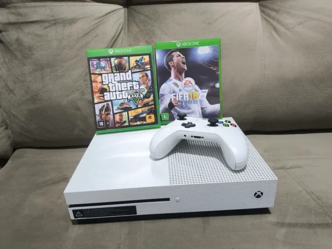 Xbox one S 500Gb + 1 controle + Jogos