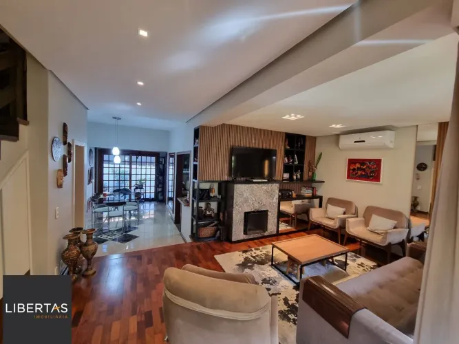 Casa de 3 Dormitórios em Condomínio Fechado Infra Completa
