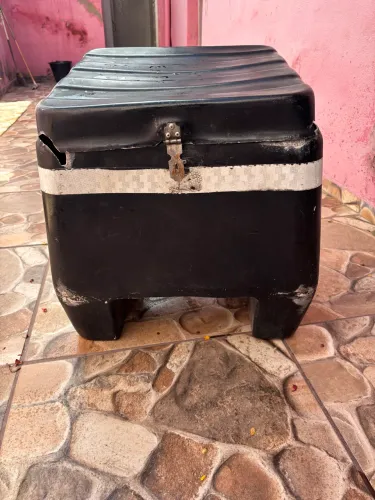 Baú 90litros com trilho 