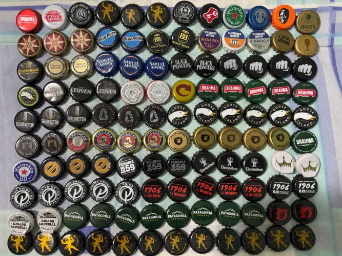 Coleção 120 tampinhas de cerveja nacionais e importadas