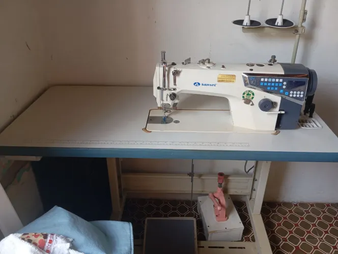        Máquina de Costura Sansei Q4