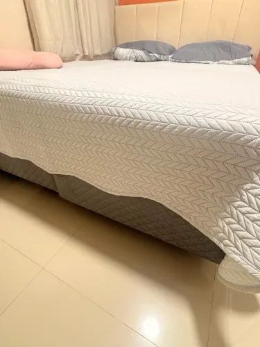 Cama casal queen